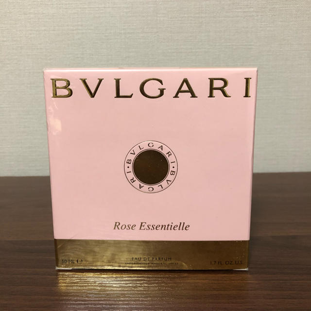BVLGARI(ブルガリ)のブルガリ　ローズエッセンシャル コスメ/美容の香水(香水(女性用))の商品写真