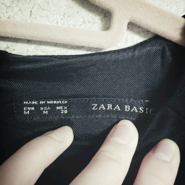 ZARA(ザラ)の未使用★ZARA膝丈ワンピ レディースのワンピース(ひざ丈ワンピース)の商品写真