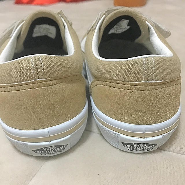 VANS(ヴァンズ)のVANSオールドスクール　ベージュ17cm キッズ/ベビー/マタニティのキッズ靴/シューズ(15cm~)(スニーカー)の商品写真