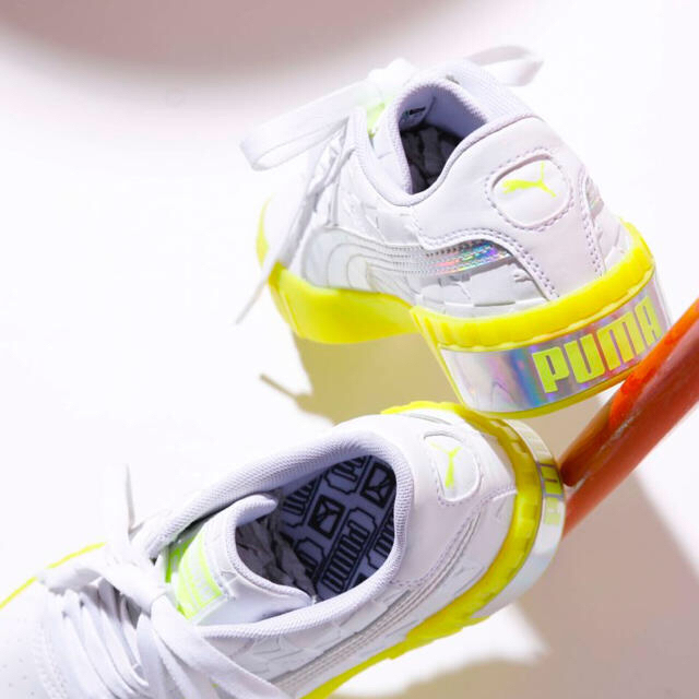 PUMA(プーマ)の"mayukazuさん専用" puma × atmospink コラボスニーカー レディースの靴/シューズ(スニーカー)の商品写真
