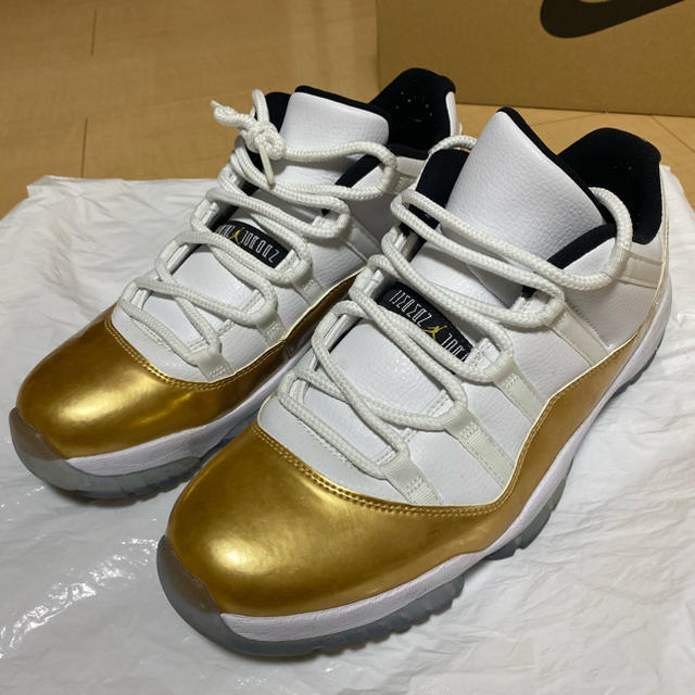 NIKE(ナイキ)のAIR JORDAN 11 RETRO LOW メンズの靴/シューズ(スニーカー)の商品写真