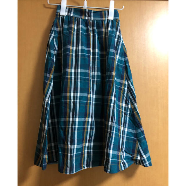 GU(ジーユー)のGU チェック柄ミディ丈スカート レディースのスカート(ひざ丈スカート)の商品写真
