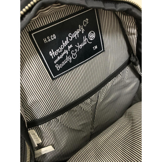 HERSCHEL(ハーシェル)の☆くろねこ様売却済み☆Herschel / リュック レディースのバッグ(リュック/バックパック)の商品写真