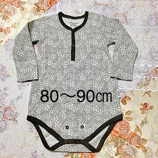 ロンパース　80〜90㎝（ボタニカル柄）(ロンパース)