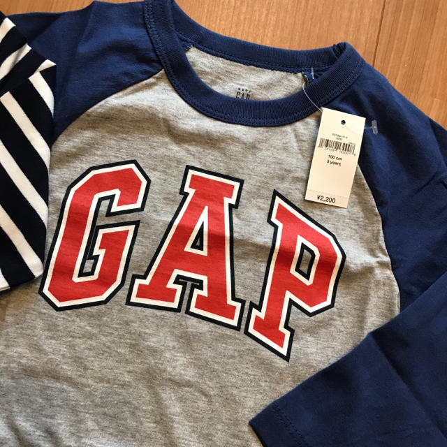 babyGAP(ベビーギャップ)の新品★baby gapロンTセット100 キッズ/ベビー/マタニティのキッズ服男の子用(90cm~)(Tシャツ/カットソー)の商品写真