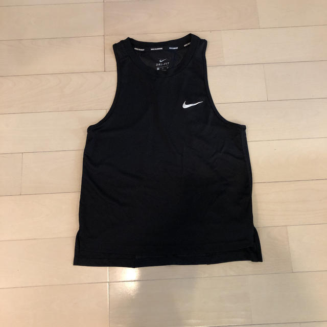 NIKE(ナイキ)のナイキタンクトップ スポーツ/アウトドアのランニング(ウェア)の商品写真