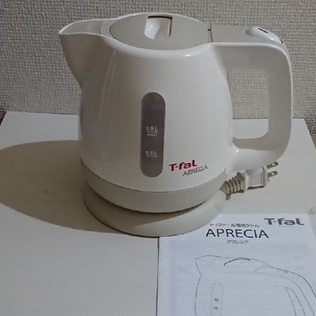 T-fal(ティファール)のT-fal 電気ケトル アプレシア カフェオレ 0.8L BF802022A

 スマホ/家電/カメラの生活家電(電気ケトル)の商品写真