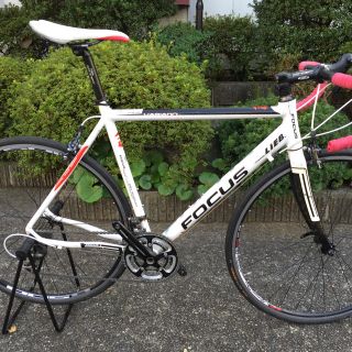 ジャイアント(Giant)の価格下げました！ロードバイク FOUCUS (自転車本体)