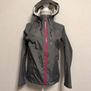 パタゴニア(patagonia)のパタゴニア　レディース　マウンテンパーカー(ナイロンジャケット)