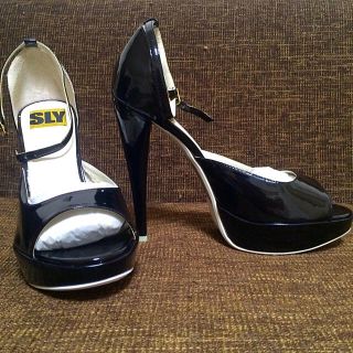 スライ(SLY)のSLY👠新品未使用(ハイヒール/パンプス)