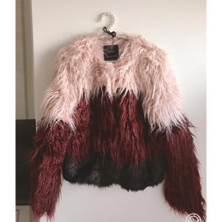 ベルシュカ(Bershka)のBershka♡美品♡ボアコート♡赤×ピンク×ブラック♡オシャレ♡ゴージャス(毛皮/ファーコート)