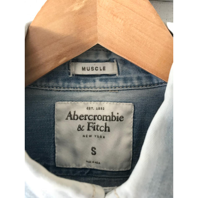 Abercrombie&Fitch(アバクロンビーアンドフィッチ)のアバクロンビー&フィッチ デニムシャツ メンズのトップス(シャツ)の商品写真