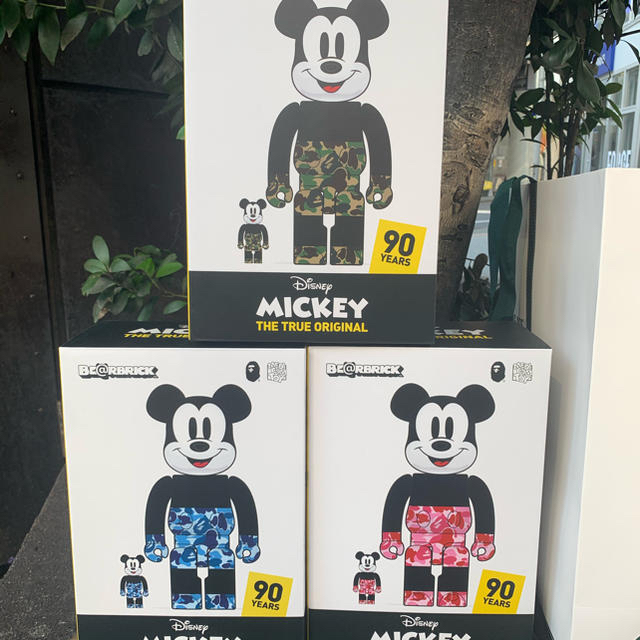 A BATHING APE(アベイシングエイプ)の即日発送！BE@RBRICK BAPE MICKEY MOUSE 400%3点 エンタメ/ホビーのフィギュア(その他)の商品写真