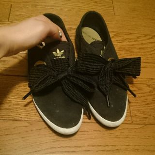 アディダス(adidas)のadidas フラットスニーカー(スニーカー)