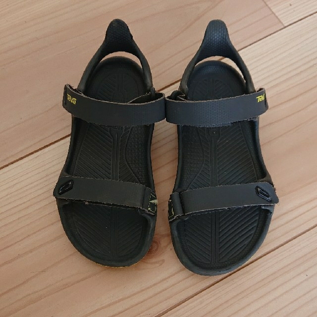 Teva(テバ)のお値下げ TEVA  サンダル(13.5) ブラック キッズ/ベビー/マタニティのベビー靴/シューズ(~14cm)(サンダル)の商品写真