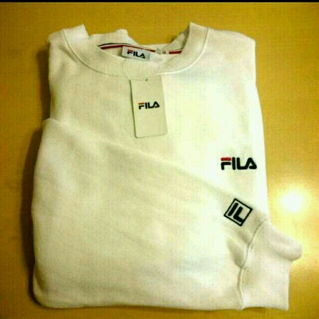 FILA(フィラ)の(白／Ｌ) FILA フィラトレーナー  メンズのトップス(スウェット)の商品写真