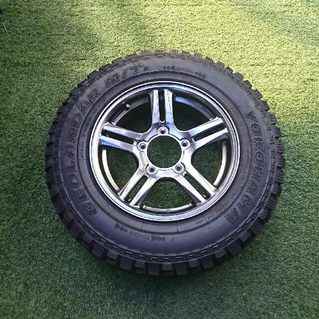 215/55R16 溝8〜9mm スタッドレスタイヤ 状態良 送料込