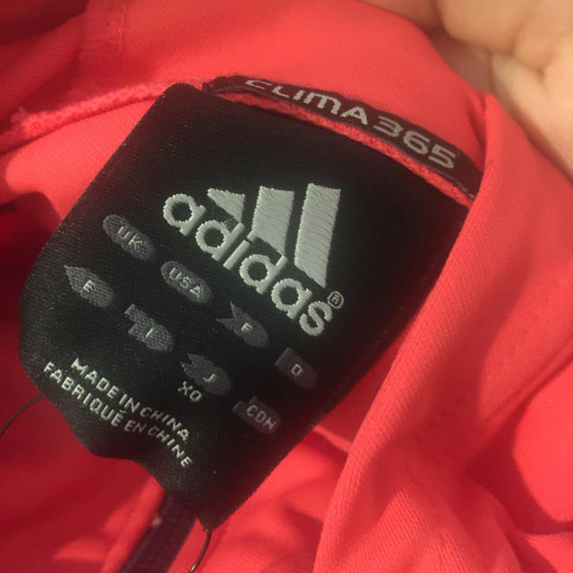 adidas(アディダス)のadidas ナイロンジャンパー 新品未使用品 レディースのトップス(パーカー)の商品写真