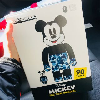 アベイシングエイプ(A BATHING APE)のBAPE MICKEY MOUSE 100％ & 400％  ブルー(その他)