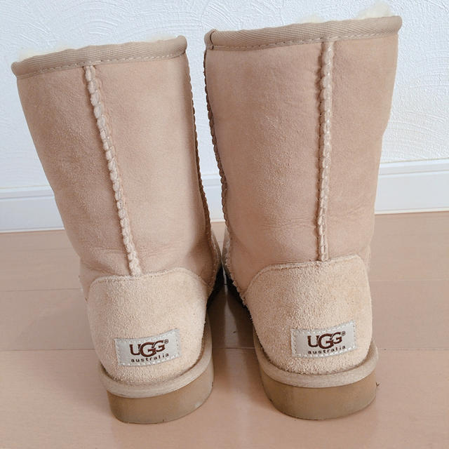 UGG(アグ)の冬支度セール！！アグ　ムートンブーツ US7 レディースの靴/シューズ(ブーツ)の商品写真