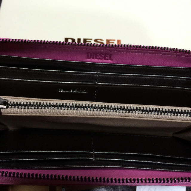 DIESEL(ディーゼル)のDIESEL財布 レディースのファッション小物(財布)の商品写真