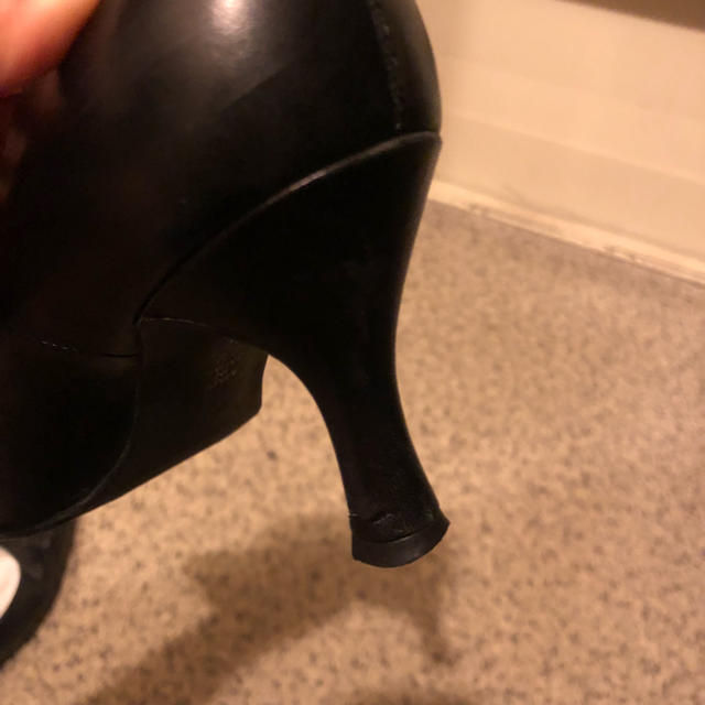 DIANA(ダイアナ)の美品 ダイアナ ブラックパンプス レディースの靴/シューズ(ハイヒール/パンプス)の商品写真