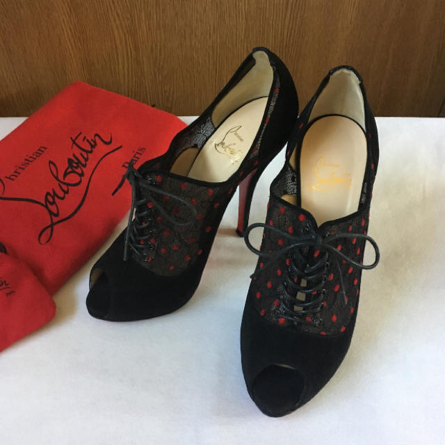 Christian Louboutin(クリスチャンルブタン)のクリスチャンルブタン パンプス  レディースの靴/シューズ(ハイヒール/パンプス)の商品写真