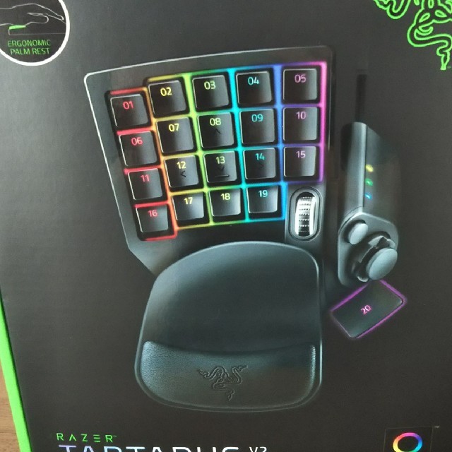 LAZER(レイザー)のrazer tartarus v2  スマホ/家電/カメラのPC/タブレット(PC周辺機器)の商品写真