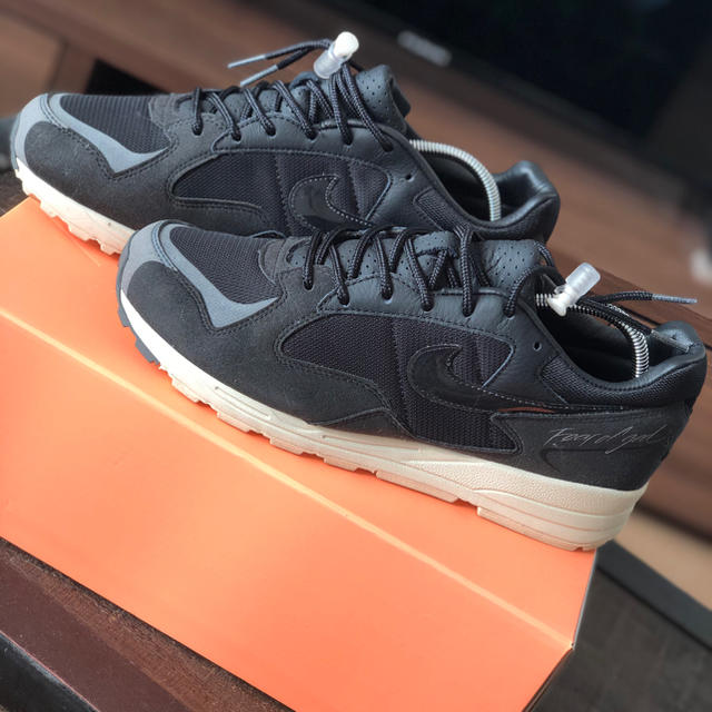 FEAR OF GOD(フィアオブゴッド)のNIKE AIR SKYLON2 FOG フィアオブゴッド  メンズの靴/シューズ(スニーカー)の商品写真