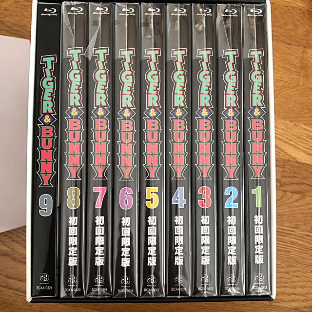 TIGER&BUNNY  初回限定盤BOX 全9巻 ほぼ新品 Blu-Ray