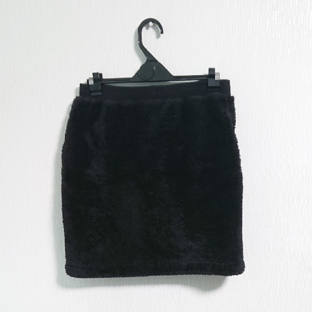 UNIQLO(ユニクロ)のユニクロ タイトスカート ミニスカート 黒 Sサイズ レディースのスカート(ミニスカート)の商品写真