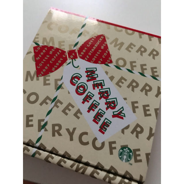 Starbucks Coffee(スターバックスコーヒー)のスターバックス　丸小皿 インテリア/住まい/日用品のキッチン/食器(食器)の商品写真