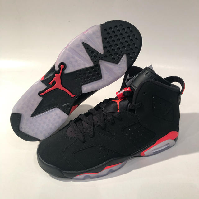 NIKE(ナイキ)の専用！Air Jordan 6 Retro Black Infrared 24 レディースの靴/シューズ(スニーカー)の商品写真