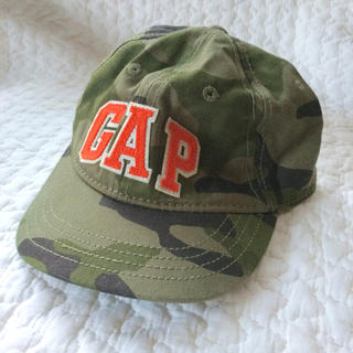 ベビーギャップ(babyGAP)の【babyGAP】迷彩帽子  【12-24month】(帽子)