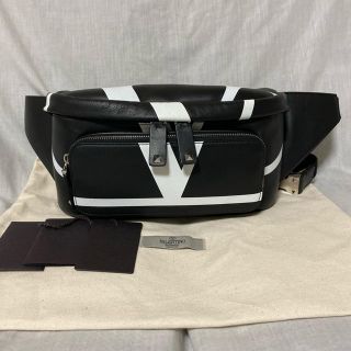 美品 VALENTINO ヴァレンティノ ボディーバッグ