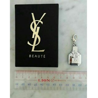 イヴサンローランボーテ(Yves Saint Laurent Beaute)の【新品】YVES SAINT LAURENT BEAUTE CHARM(チャーム)