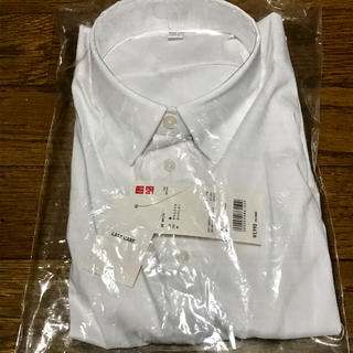 ユニクロ(UNIQLO)のUNIQLO 白ワイシャツ（レディース）(シャツ/ブラウス(長袖/七分))