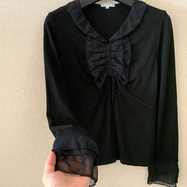 TO BE CHIC(トゥービーシック)のTO BE CHIC♡黒色のデザインカットソー レディースのトップス(カットソー(長袖/七分))の商品写真