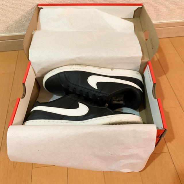 NIKE(ナイキ)のNIKE スニーカー　ブラック　24.0cm レディースの靴/シューズ(スニーカー)の商品写真