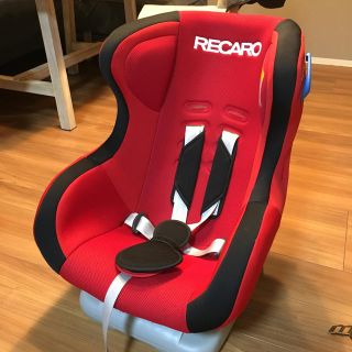 レカロ(RECARO)の【RECARO】赤×黒使用期間・1年間(自動車用チャイルドシート本体)