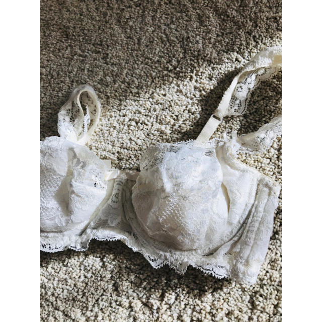 LA PERLA(ラペルラ)のラ・ペルラ   イタリー製　ブラショーツ セット　Tバック　ブラ¥15,000 レディースの下着/アンダーウェア(ブラ&ショーツセット)の商品写真