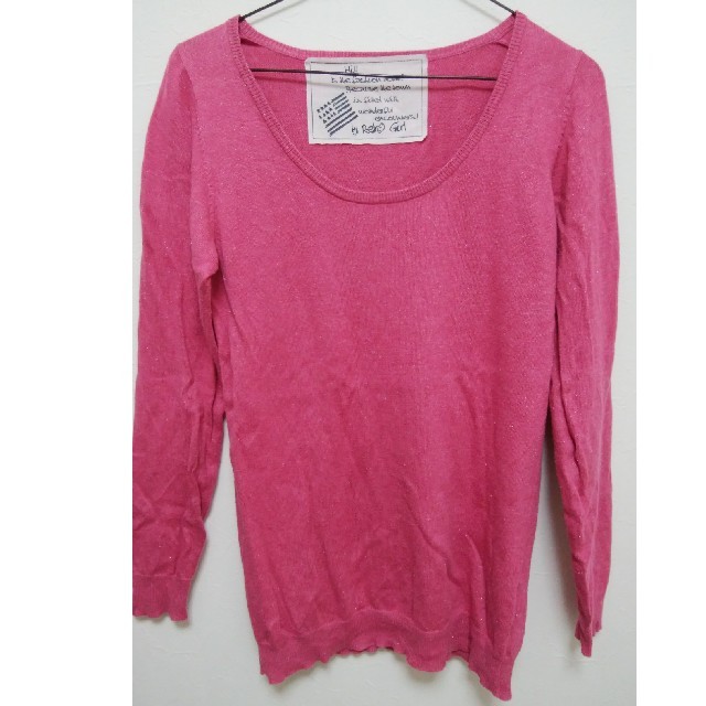 シルバーラメ入りピンク　ニット レディースのトップス(ニット/セーター)の商品写真