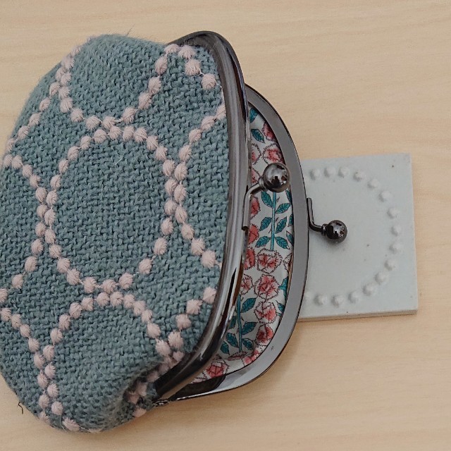 mina perhonen(ミナペルホネン)のミナペルホネン◌タンバリン◌ハンドメイドがま口◌ブルー①  ハンドメイドのファッション小物(財布)の商品写真