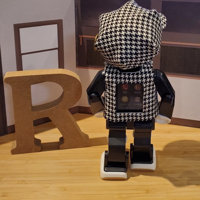 SHARP(シャープ)のロボホン RoBoHoN ロボホンの服 エンタメ/ホビーのおもちゃ/ぬいぐるみ(その他)の商品写真