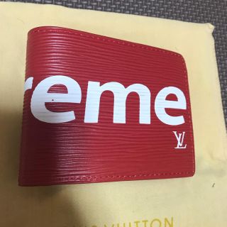 シュプリーム(Supreme)のsupreme財布　(折り財布)