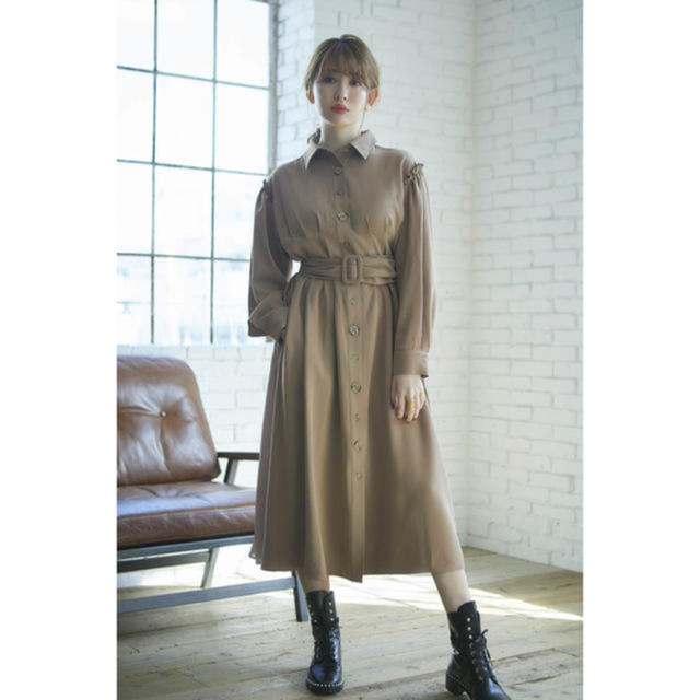 Her lip to Two Tone Belted Dress Coat