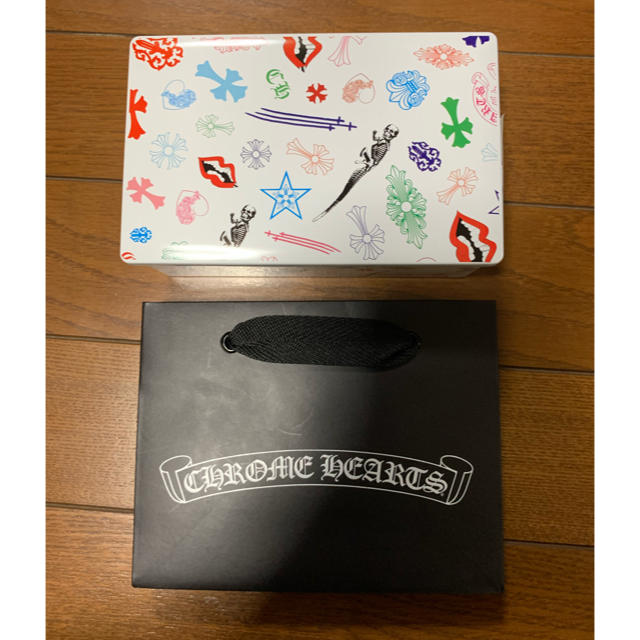 Chrome Hearts(クロムハーツ)のchrome hearts RUBBER CHBox Cookie クロムハーツ 食品/飲料/酒の食品(その他)の商品写真