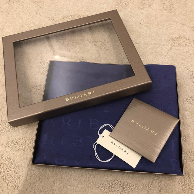 BVLGARI(ブルガリ)のブルガリ ストール 未使用品 レディースのファッション小物(ストール/パシュミナ)の商品写真