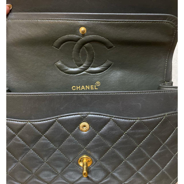 CHANEL(シャネル)の美品⭐️CHANEL⭐️マトラッセ　ヴィンテージ♡ショルダーバッグ　Wチェーン レディースのバッグ(ショルダーバッグ)の商品写真