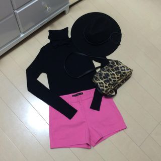 ザラ(ZARA)のザラショートパンツ新品(ショートパンツ)